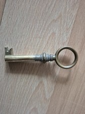 alter Schrank Möbel