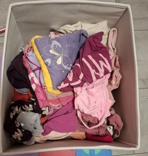 Mädchenkleidung Paket Unterschiedliche Größen.