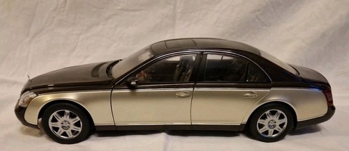 Autoart maybach braun - 1:18,