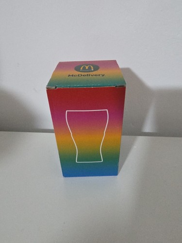 Donalds glas 2022 - glas,