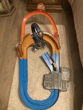 Hot Wheels Monster Trucks Rennbahn Scorpion