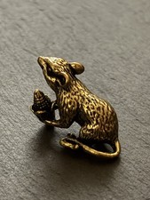 Maus mit Maiskolben aus Messing | Deko Tierfigur & Anhänger | Metall Maus Figur