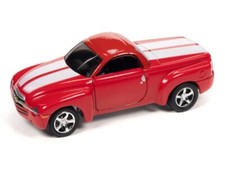 CHEVROLET SSR - 2005 - Torch red - Johnny Lightning 1:64