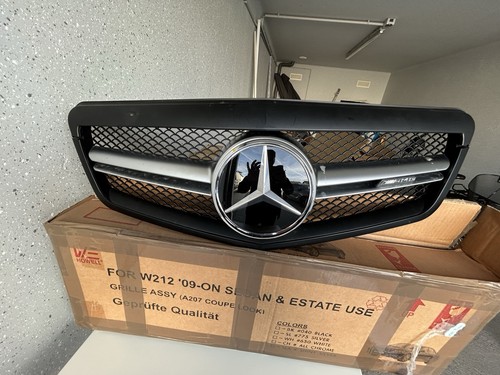 Kühlergrill schwarz amg - kühlergrill,