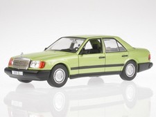 Mercedes W124 300E grün