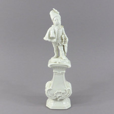 Nymphenburg Porzellan Figur Kleiner Husar Kind in Husarenuniform Franz C. Linck