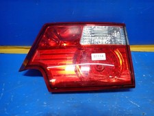 LINKS HINTERLEUCHTE IN DER