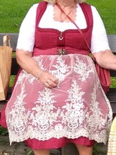 Sehr schönes dirndl nur - sehr,