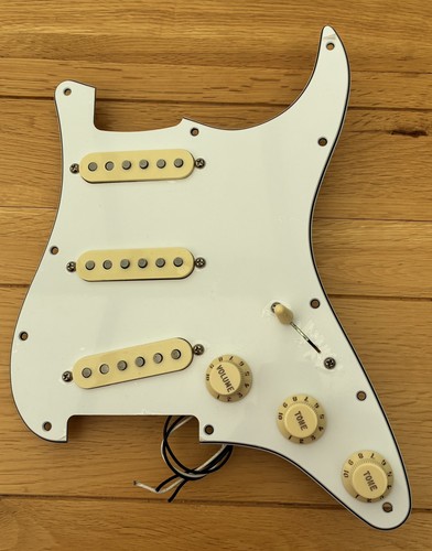 Fender strat ply pre - ply, wired