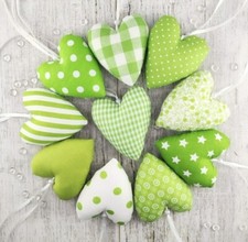 Tilda Stoffherzen in grün genäht verschiedene Formen Herz aus Stoff / Deko