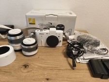 Nikon 1 V1 Kamera mit 2 Objektiven 