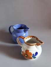 2 Keramik Krüge - Rheinsberg - VEB Elsterwerda - blau/braun - DDR - 60er/70er