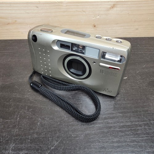 Ricoh r10 analoge - ricoh,