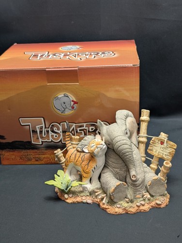 Tuskers elefant tiger love - tiger,