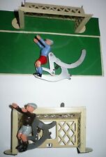 DDR Blech Spielzeug Fußball Spiel Tor Torwart Plastik Figur Schiebermütze Bastel