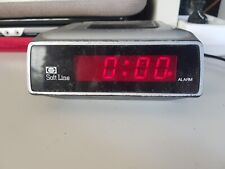 Alter Vintage Radiowecker 1970 von Elite Soft Line