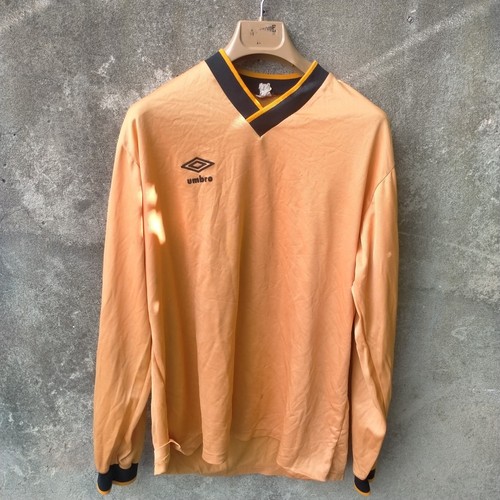 Umbro 1980s gold template - gold,