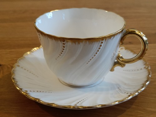 Antike kaffeetasse mit - kaffeetasse,