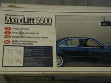 1 starker Garagentorspindelantriebe und 1 Lichtschranke