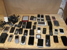 Handy Handys 28 Stück retro vintage alte Modelle Samsung Sony Nokia Motorola