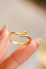 18K Gold Snake Ring –