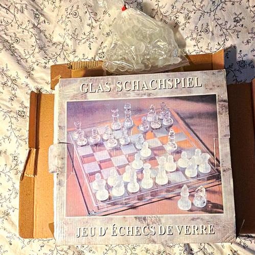 Transparentes glas schachspiel - transparentes, glas-schachspiel