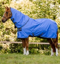 Horseware Amigo Hero Ripstop lite Plus 100g blau mit Halsteil Regendecke Gr. 125