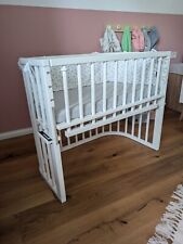 Babybay Maxi Comfort Plus Beistellbett mit Matratze, Nestchen & 2 Spannbettlaken