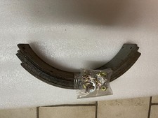 Bremsbelagsatz für 1 Vorder- oder -Hinterachse Orginal MB  für Unimog 421 /ander