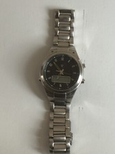 Funkuhr   als defekt    abzugeben