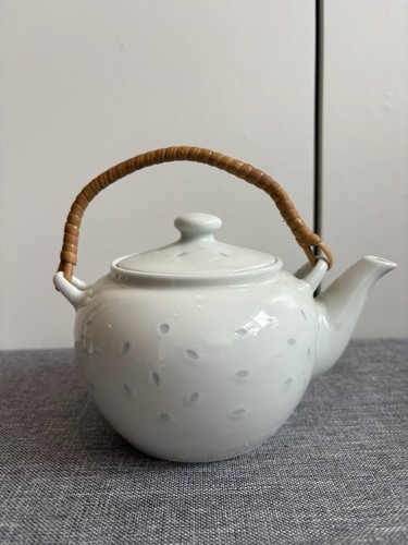 Süße vintage teekanne mit - vintage,