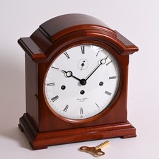 Erwin Sattler Tischuhr