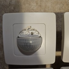 ESYLUX MD 180 i/R Bewegungsmelder für Innen