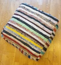 Bodenkissen Handarbeit aus