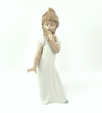 Nao by Lladro Porzellan Figur