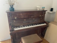 Klavier von Ibach & Sohn -