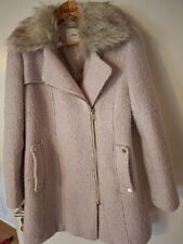 Heller Damenkurzmantel von S.Oliver für den Winter