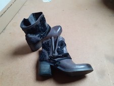 Wunderschöne Mimmu Damen Leder Stiefeletten grau anthrazit Ornament Perle Gr. 38