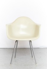 Off-White Dax Fiberglas Chair by Charles & Ray Eames for Herman Miller