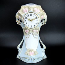 Royal Dux Porzellan Tischuhr