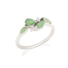 Ring mit natürlichem grünem