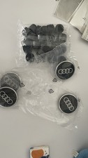 Original Audi A3 Bj 2025 Radkappen und Schrauben