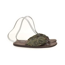 City Walk, Flip Flops