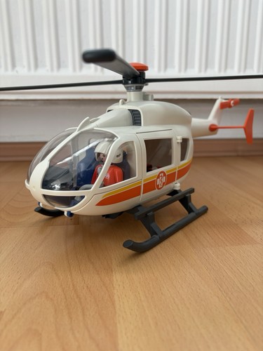 Rettungshelikopter 6686 von