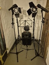 Komplette Sound und Lichtanlage mit Mischpult und  Verbindungskabeln