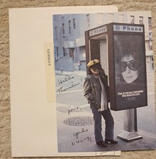 Yoko ono autogramm auf - ono,