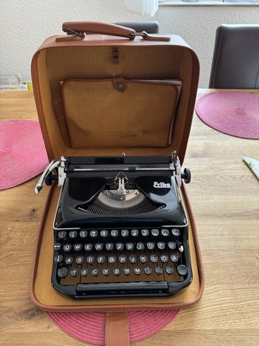 Erika schreibmaschine im - schreibmaschine,