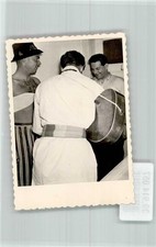 39914057 - Maenner in Kostueme