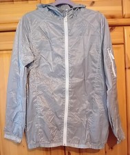 Regenjacke Größe 40 ideal