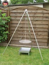 Dreibein-Schwenkgrill inkl. 45 cm Grillrost  und Feuerstelle